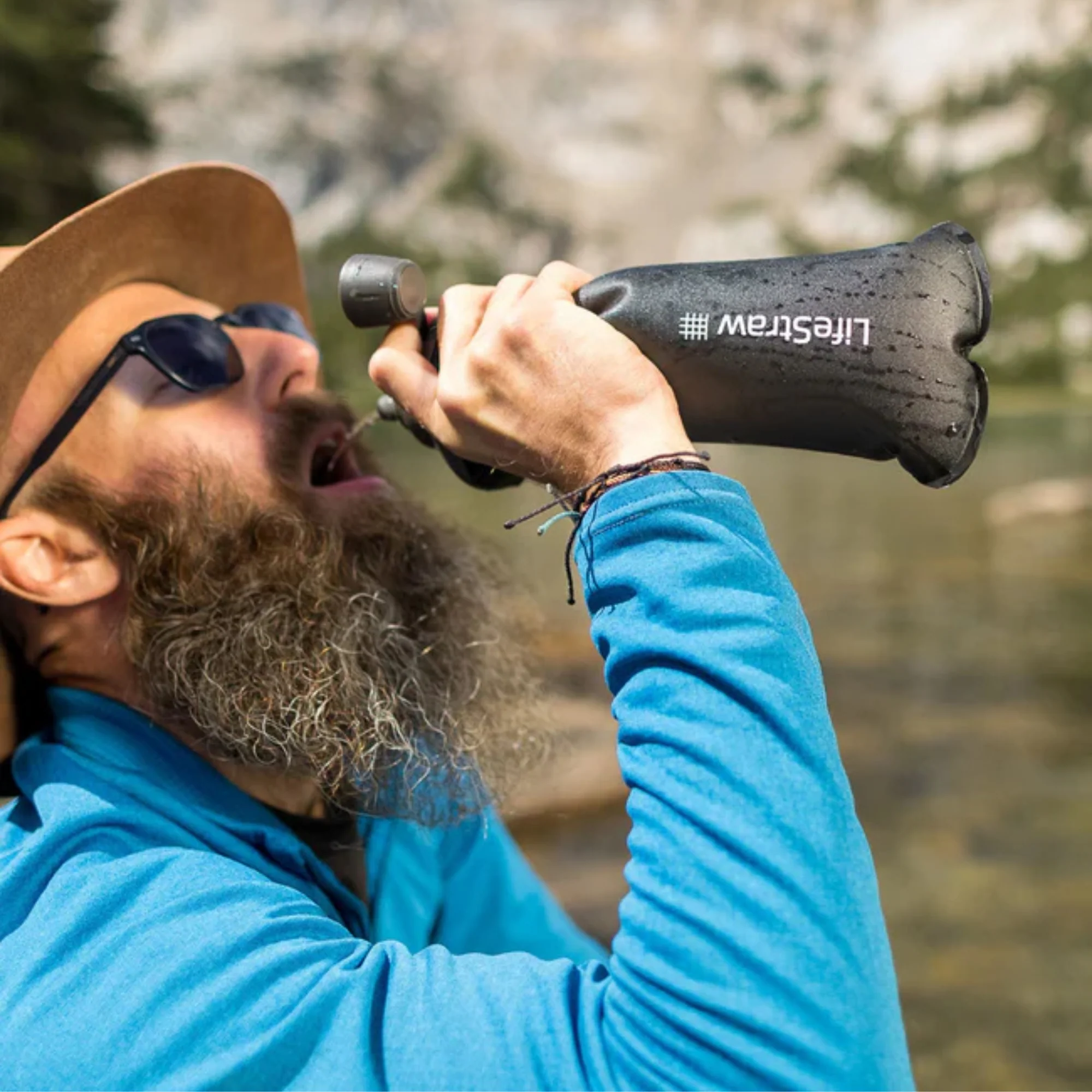 Peak Series Collapsible Squeeze 1L Bottle with Filter by LifeStraw - Image 5