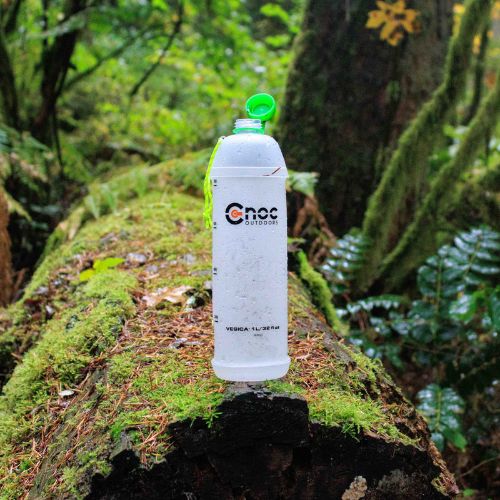 Vesica Collapsible Water Bottle 1L by CNOC Outdoors - Image 10